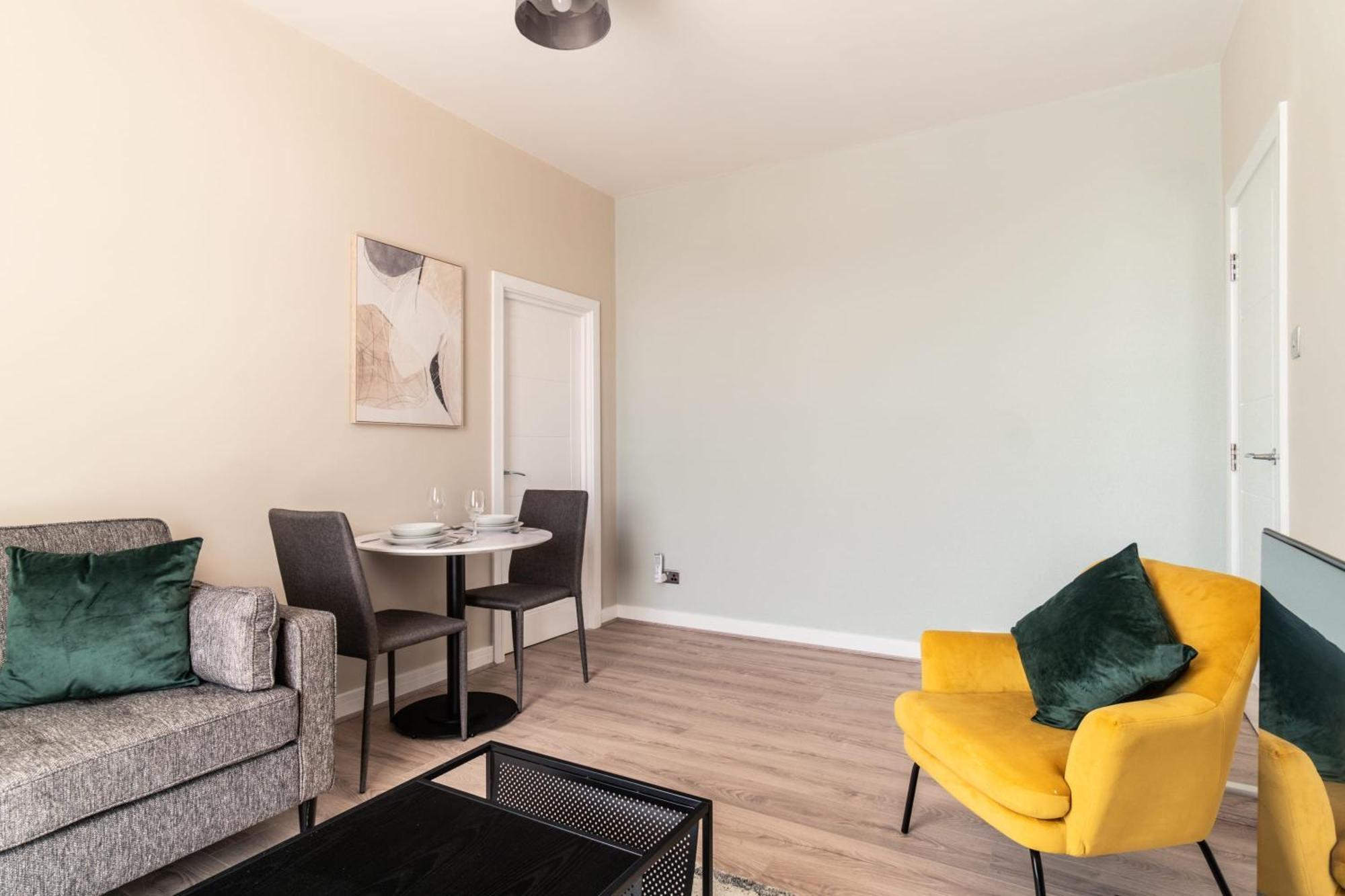 Stunning 1 Bedroom Apartment In Central Ливърпул Екстериор снимка